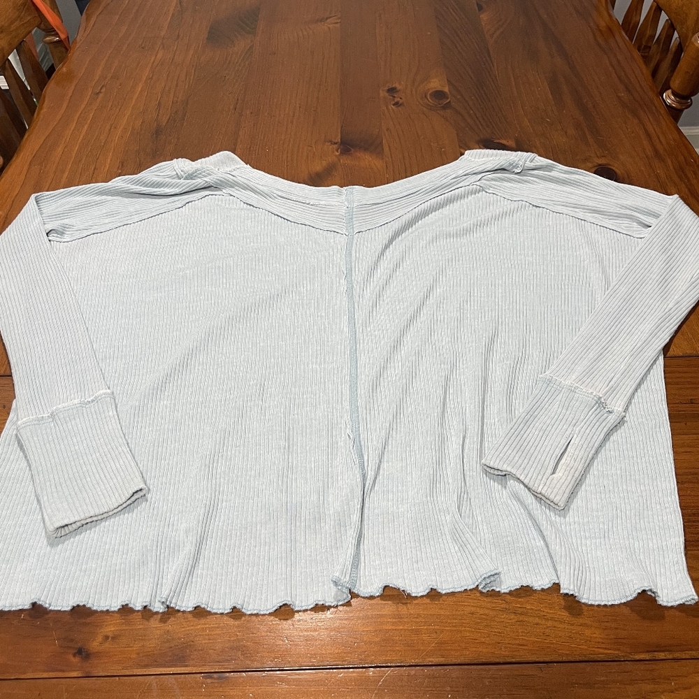 We The Free By Free People Womens Light Blue Oversized V Neck Thermal Sweater XS - Picture 2 of 3